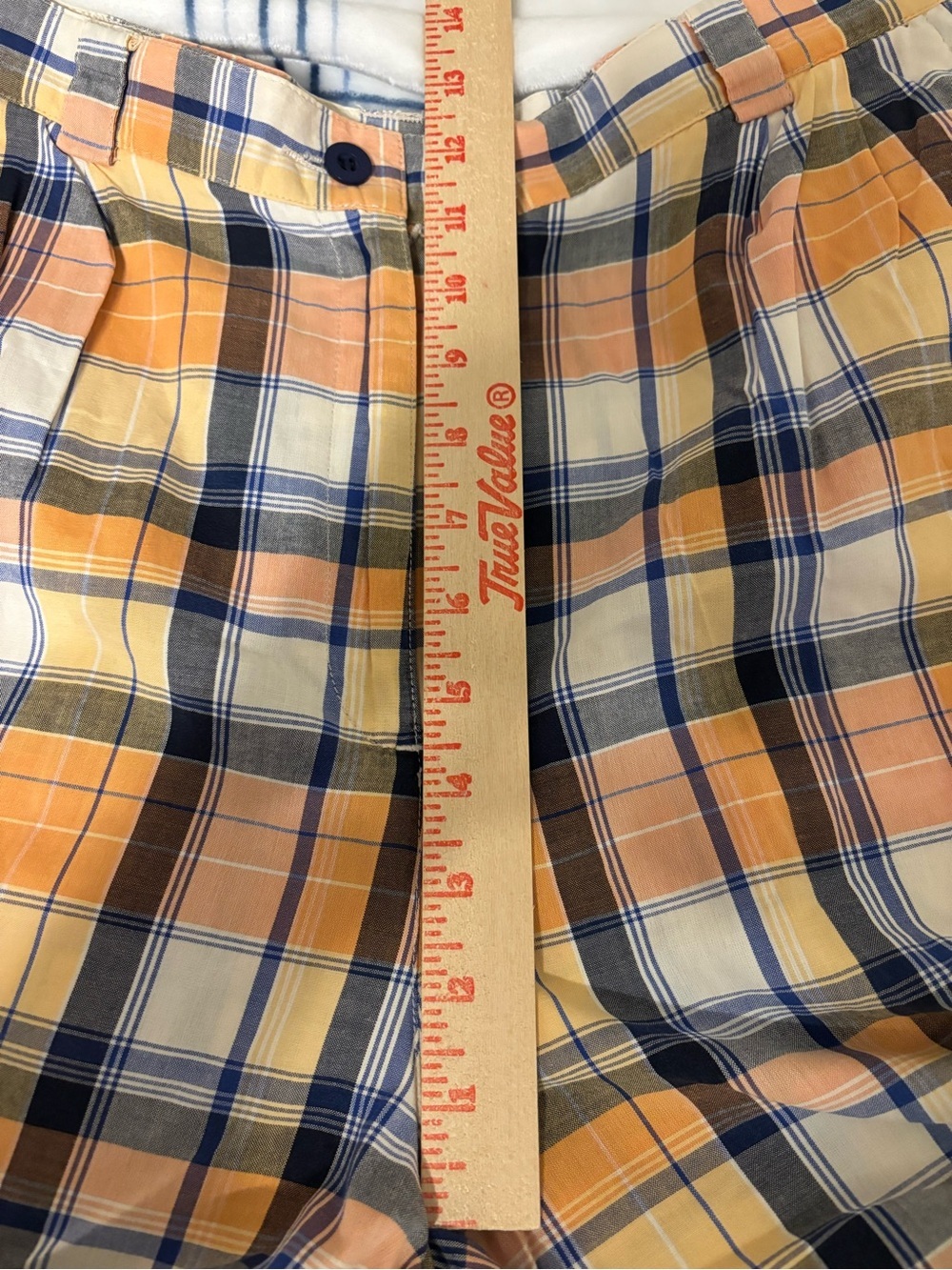 Liz Claiborne Liz Sport Petite 12 Plaid Cotton Shorts Orange Blue Pleated Casual - Picture 6 of 9